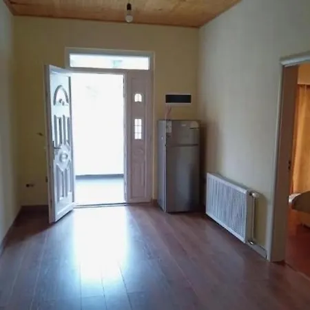 Artjoni Fierze بيت ضيافة Firza